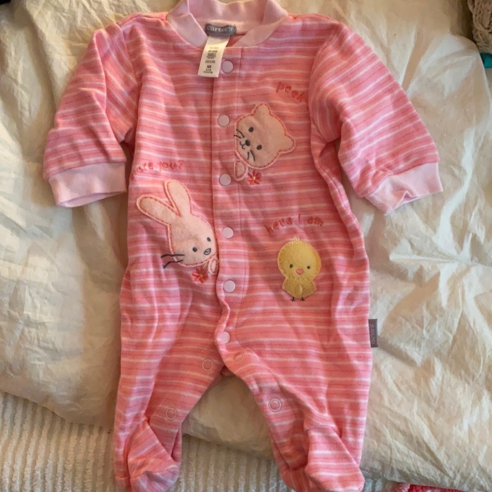 Carter’s NB Onesie Super Cute